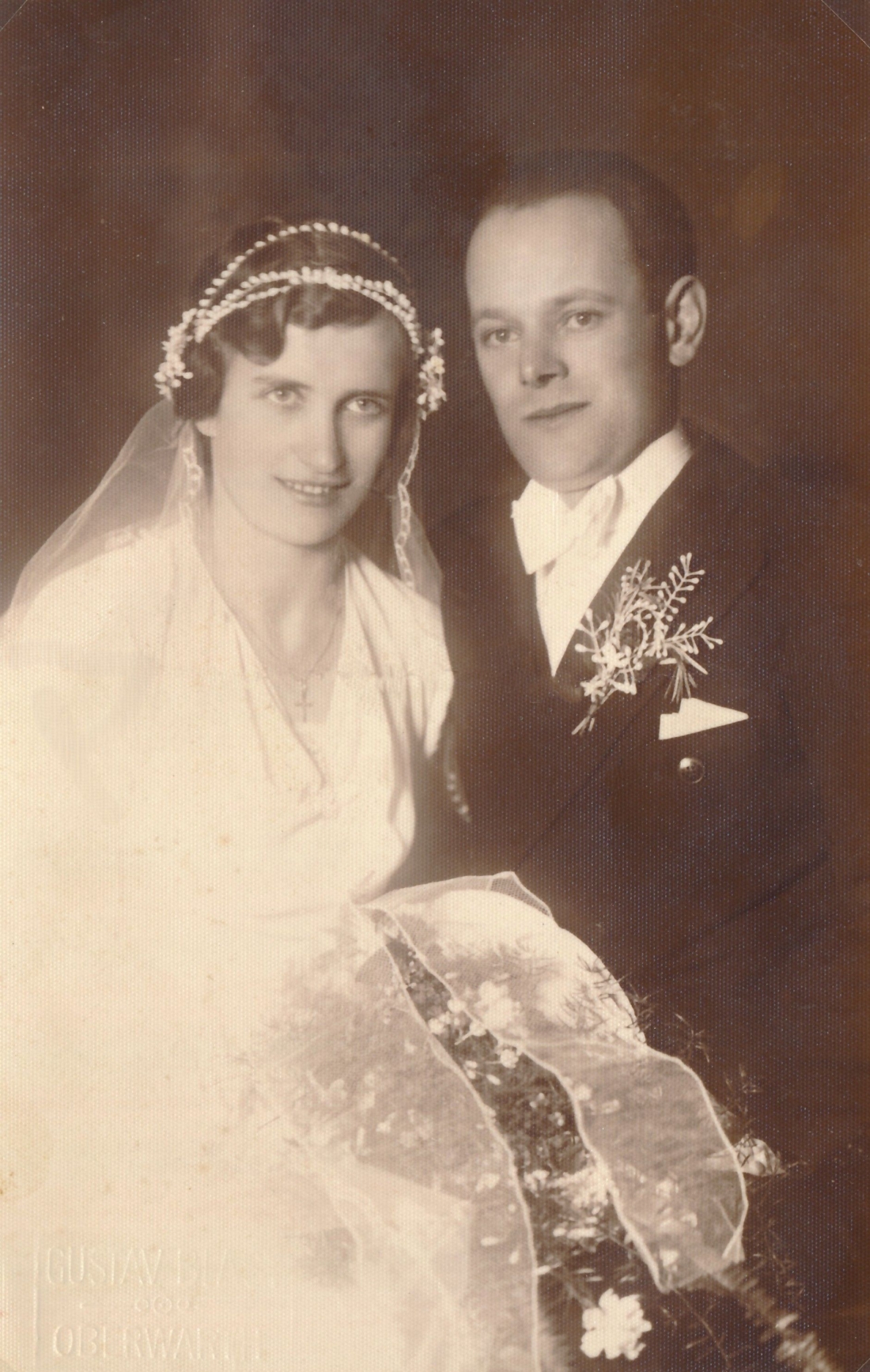 Das Hochzeitspaar Irma Hanusch (*1914/+2000) und Ludwig Graf (*1911 / seit 1943 verm. in Russland)