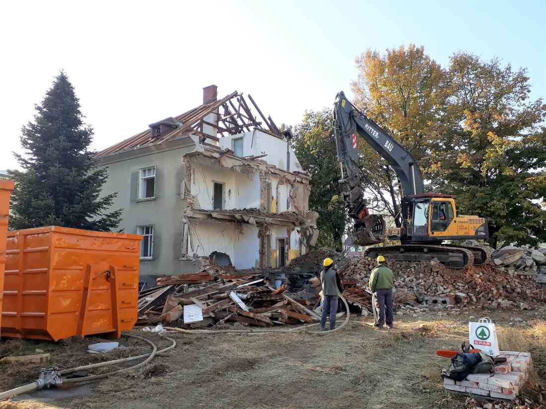 Verwaltungsgebäude der Kaserne (Prinz Eugenstraße 4):  Abriss - hofseitige Ansicht;