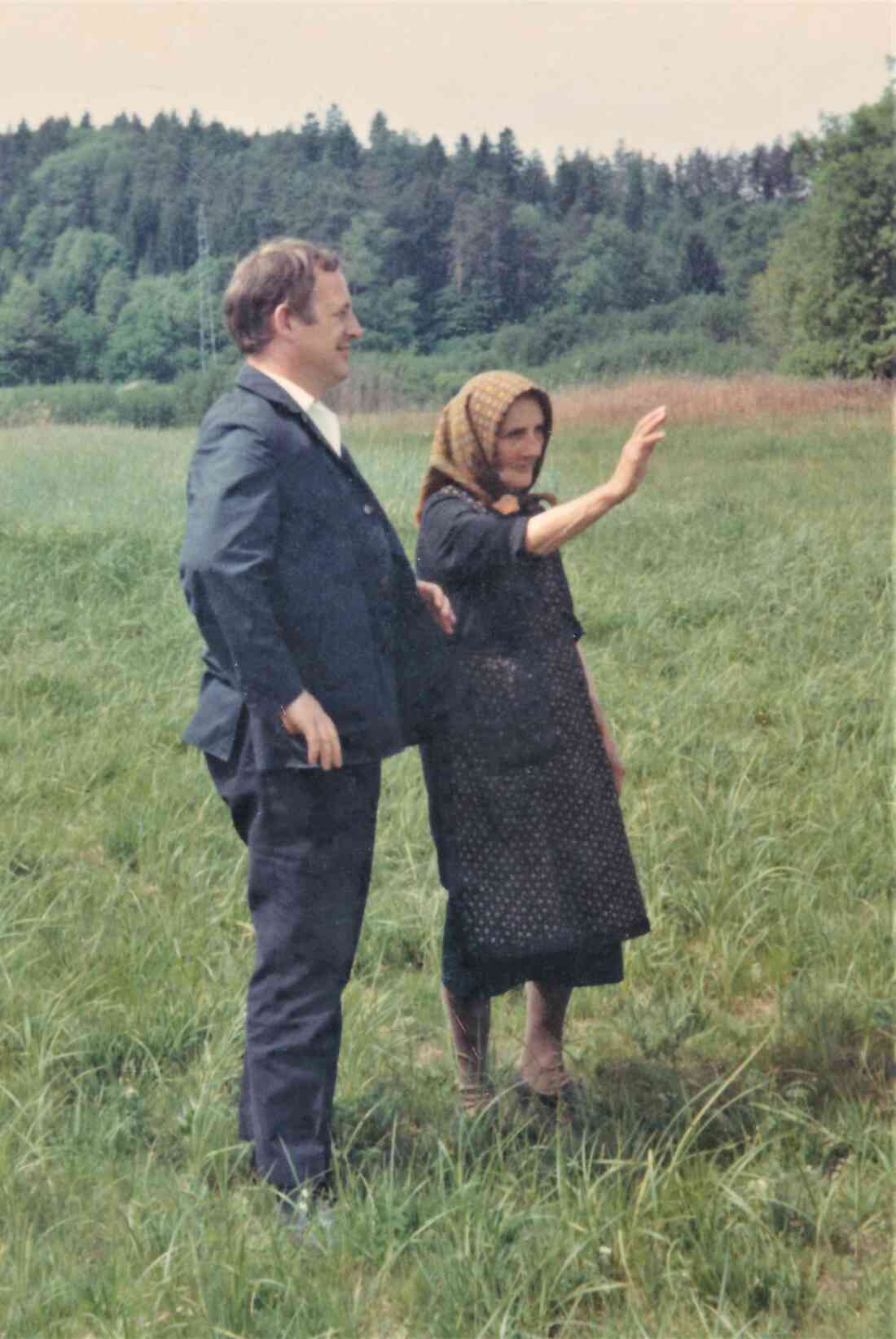 DI Jenö (Eugen) Posch mit seiner Großmutter Sophie Osvald (geb. Benkö, verw. Adorjan)