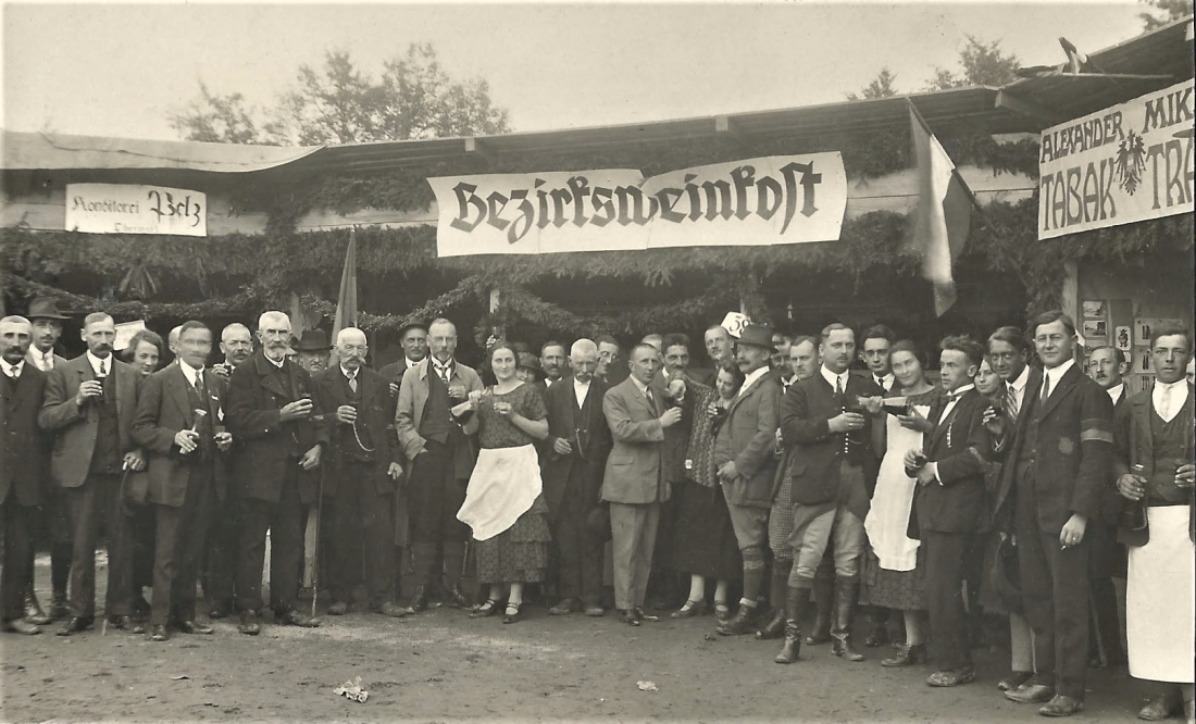 Bezirksweinkost im Zuge der Gewerbeausstellung 1924