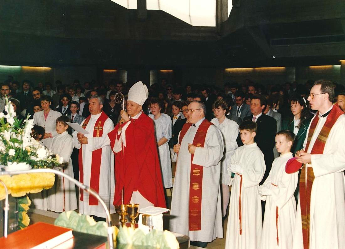 Röm. kath. Pfarre: Firmung am 23. Mai 1988 - Mikovits/Laszlo/Schwarz/Lehner/Zsifkovics