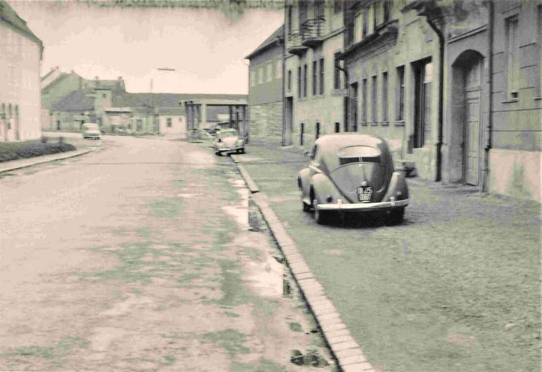 Blick über die Wienerstraße in Richtung SSO - Tankstelle Kirnbauer/Trafik Muth