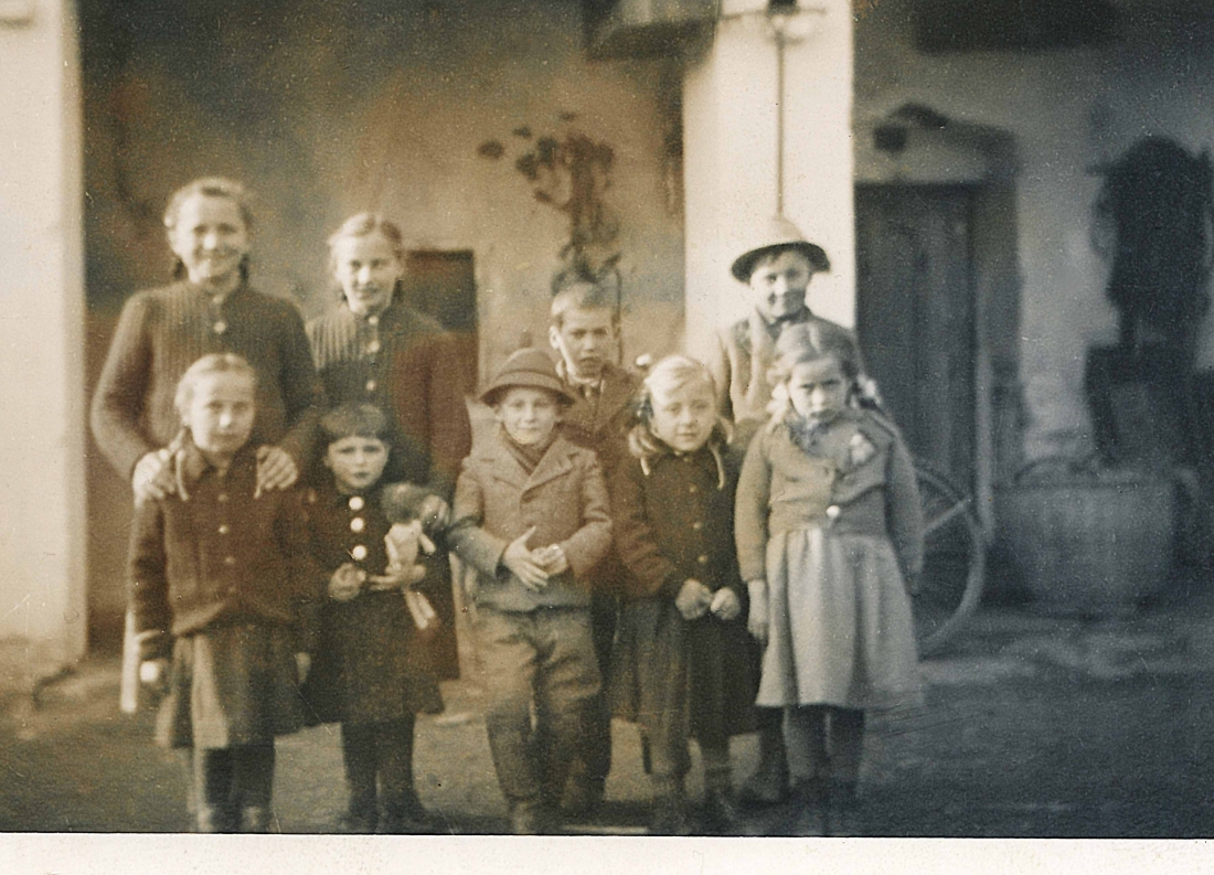 Kindergruppe um 1939 - Kaippel/Benedek/Pal
