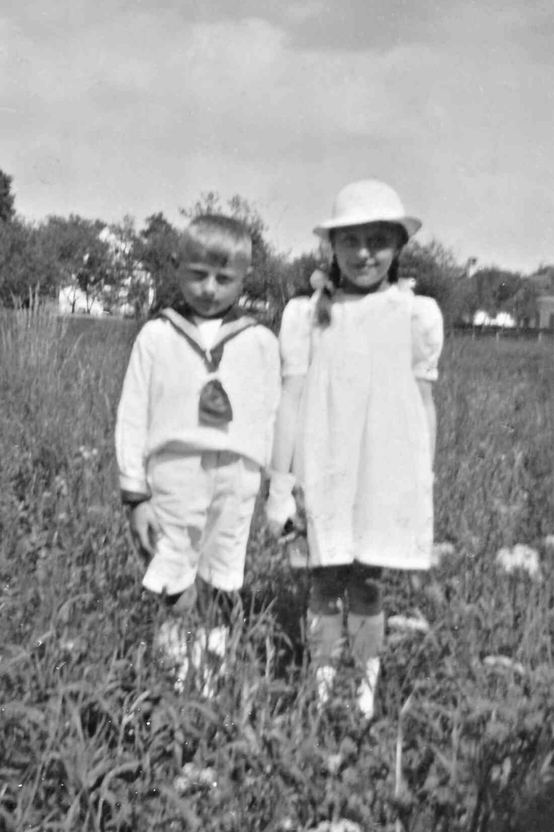 Bruder Otto und Schwester Anna (verh. Halwachs) Benedek