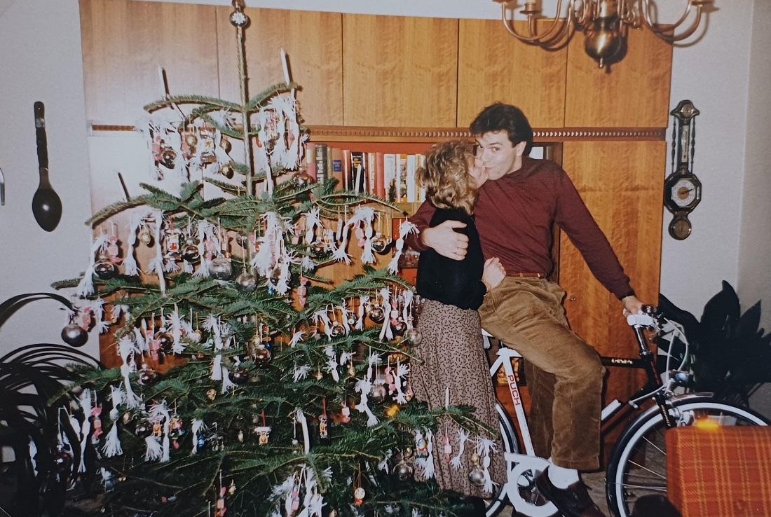 Unter´m Christbaum: Weihnachten bei Fam. Dagmar (geb. Ritter) und Georg Rosner