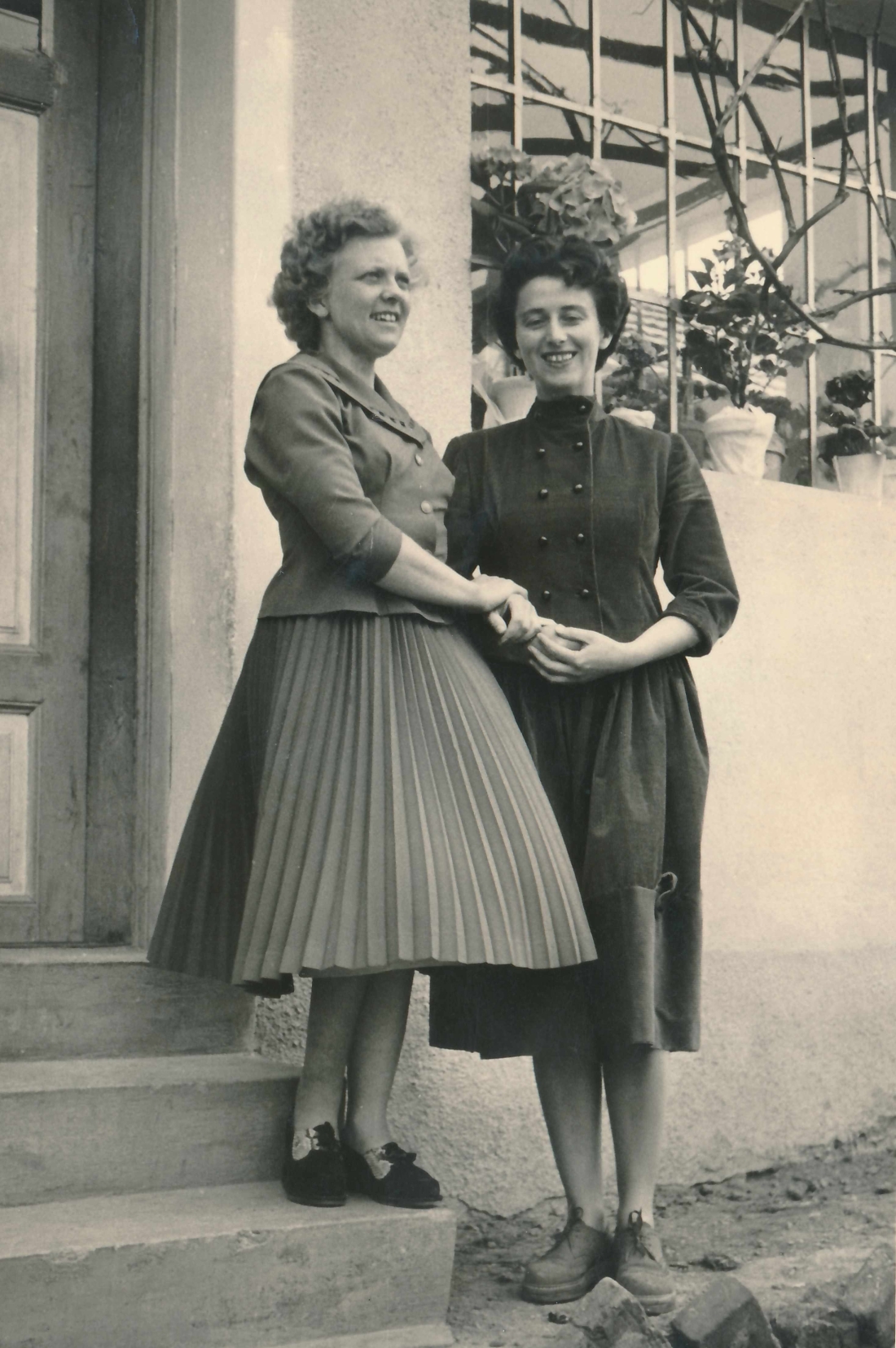 Wilhelmine Oswald (geb. Steiger, *1927/+2023) und Anna Kotrba (geb. Oswald, *1927 /+2022 )