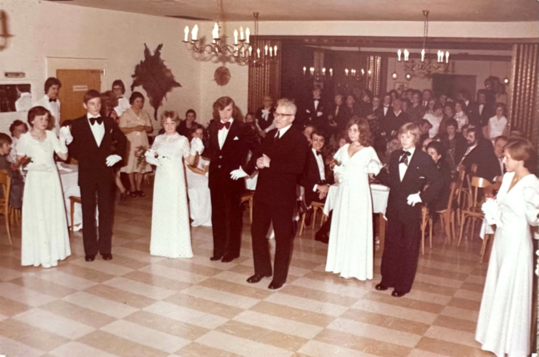 Evang. Pfarre: Tanzkurskränzchen am 29 November 1975 im Gasthaus Neubauer - Pfarrer Böhm