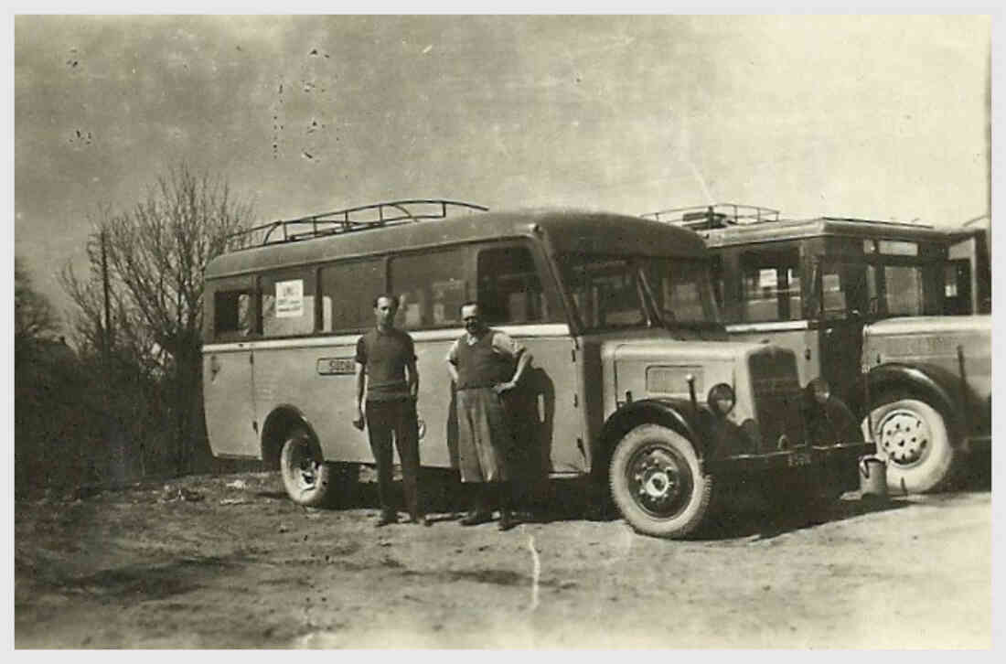 Südburg: 2 Linienbusse mit den Chauffeuren