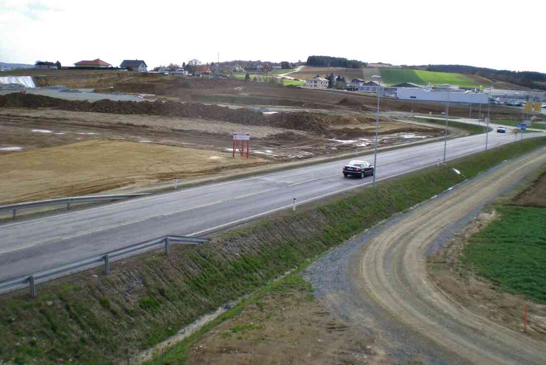 EO: Einkaufszentrum Oberwart (Europastraße 1): Baubeginn - Blick Richtung Merkur Markt