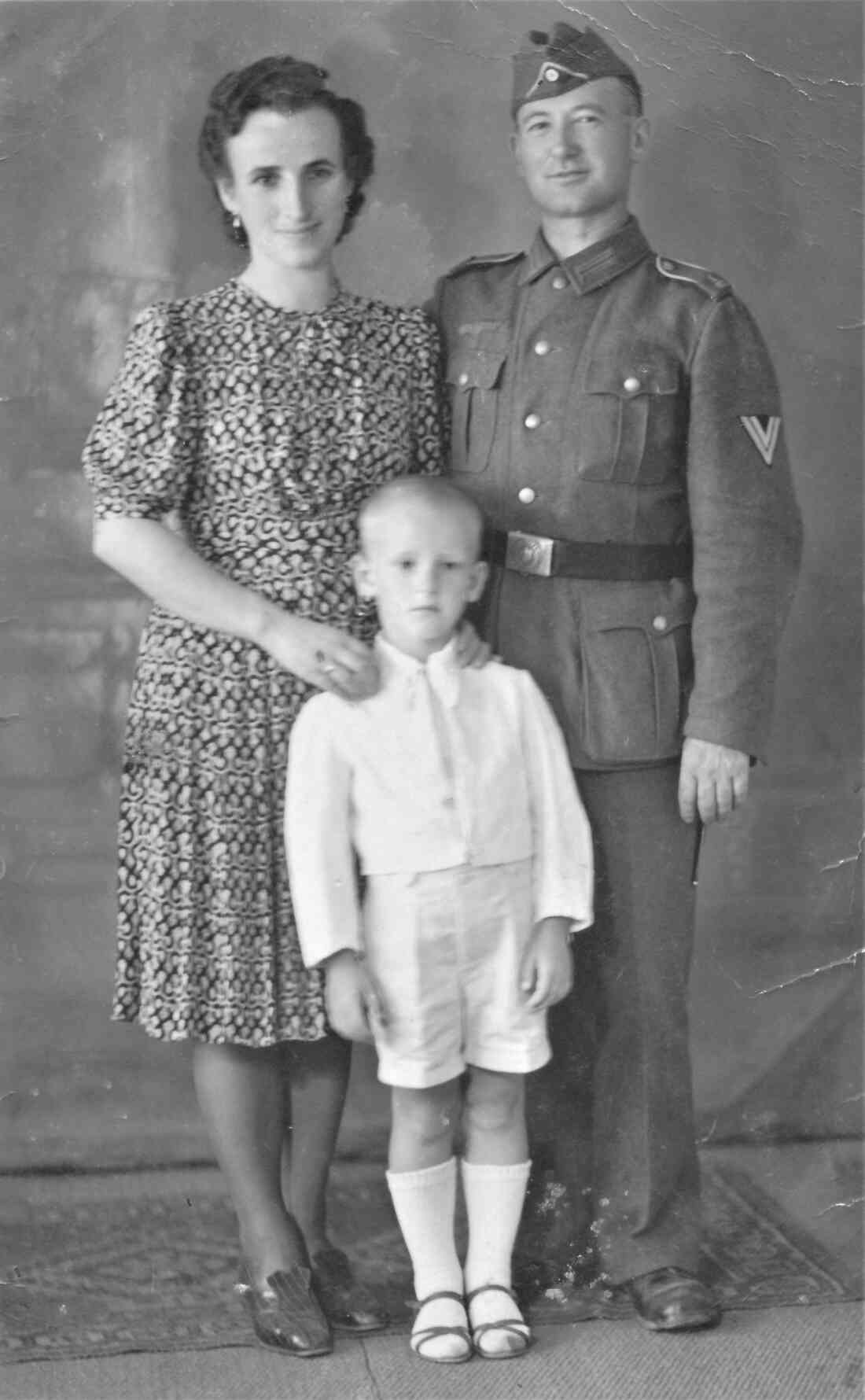 Fam. Eugen Posch sen. (als Soldat der Deut. Wehrmacht) - Portrait