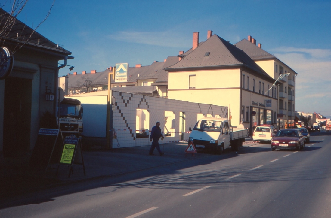 Abriss des Gebäudes Steinamangererstraße 4