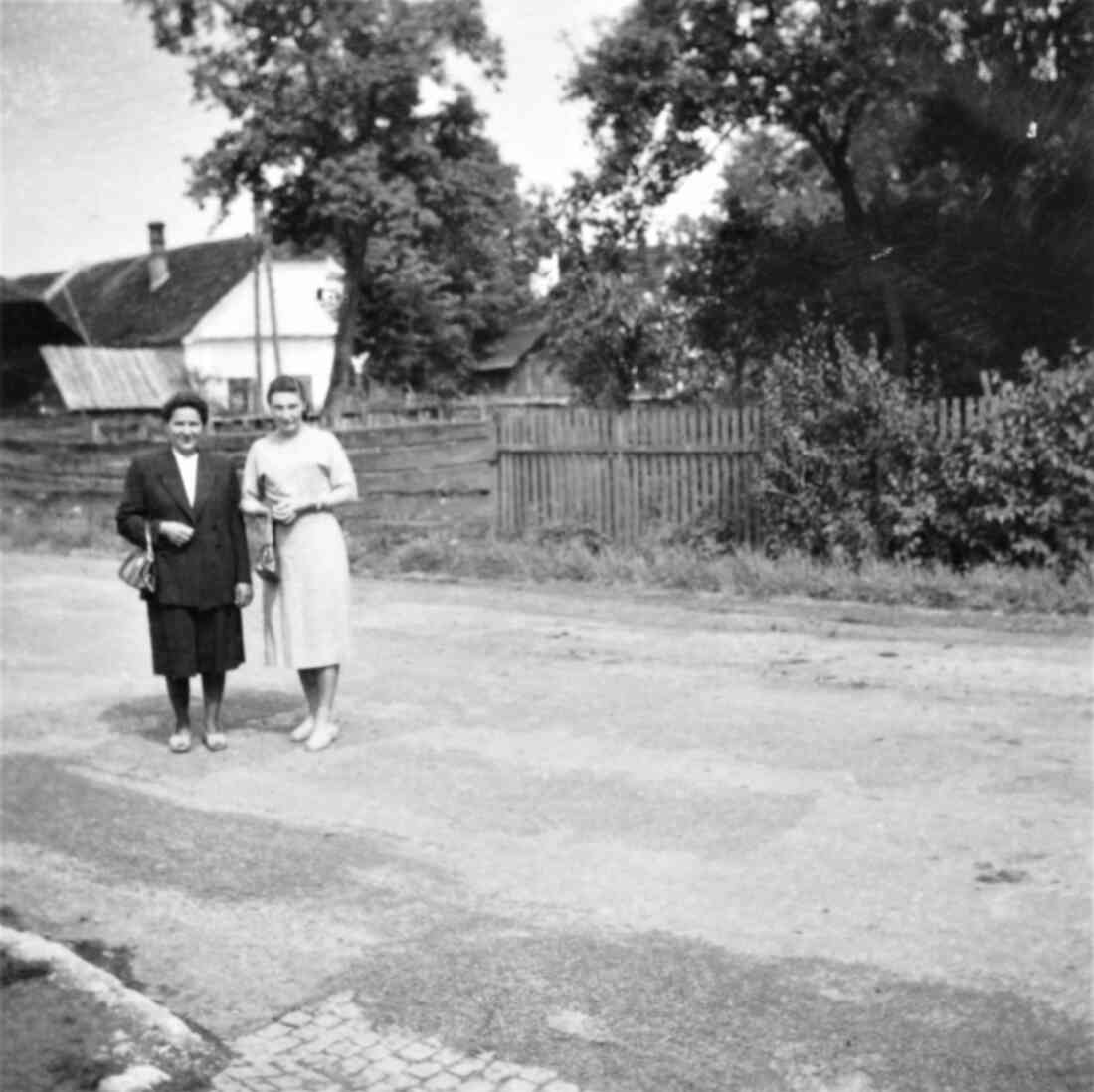 Frau Szabo und Frau Böcskör - Grazerstraße