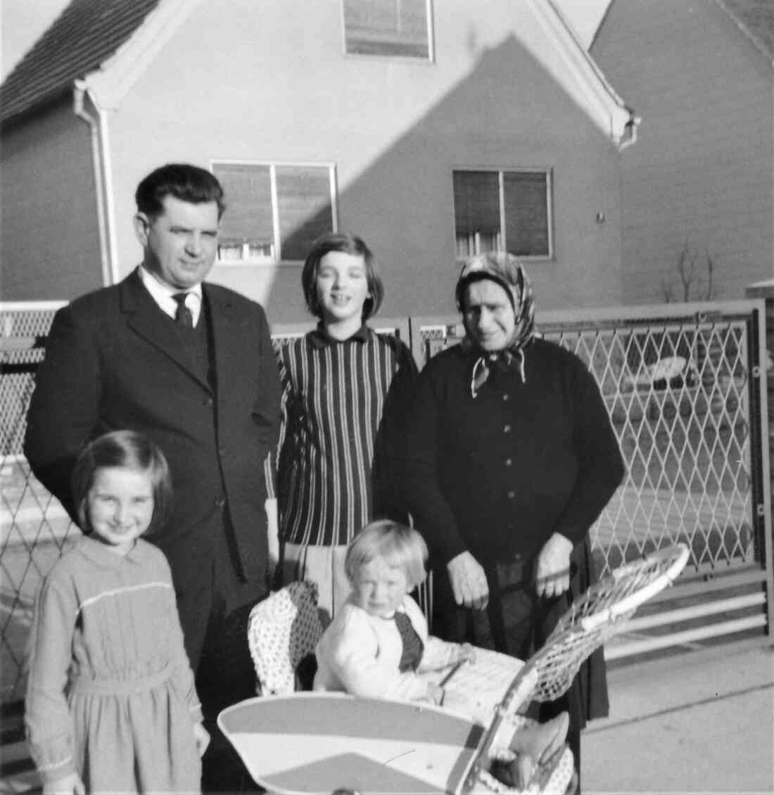 Familienfoto der Fam. Gangoly (Stiftergasse 9)