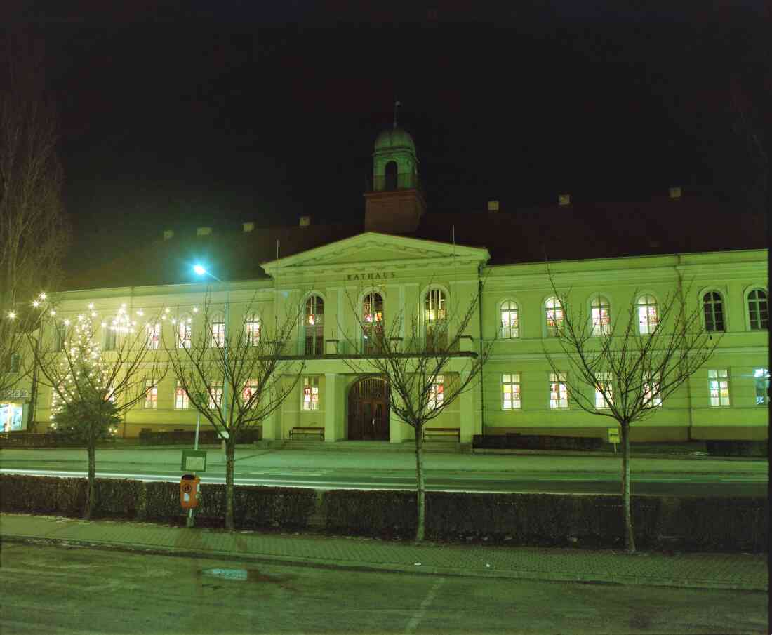 Rathaus mit Adventkalender