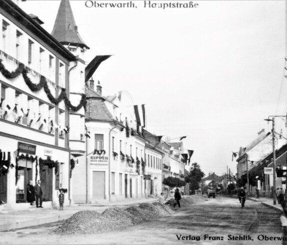 Ansichtskarte: Hauptstraße (später Wienerstraße) gegen SO