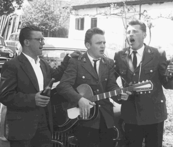 Beim gemütlichen Teil einer "Spielerei" der Stadtkapelle am Eisenberg - Nemeth/Wertner/Benedek