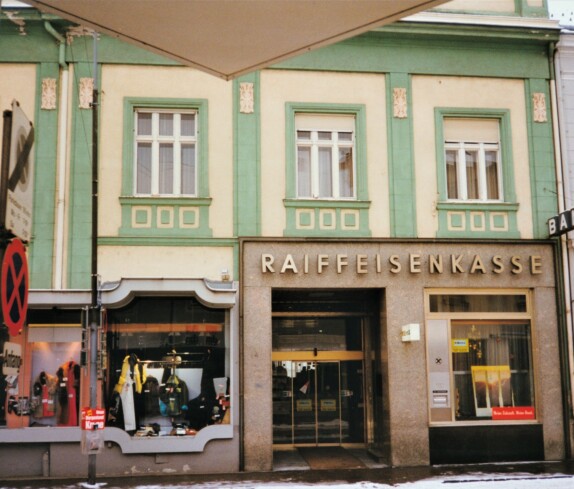 Haus Wienerstraße 5 (Palais Schlenger): Raiffeisenbank