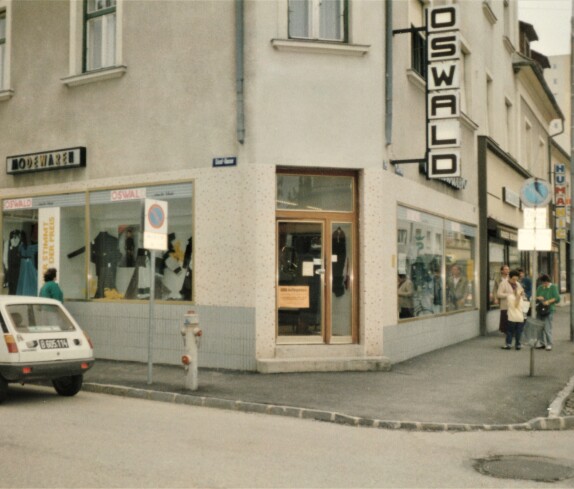 Geschäftslokal "Modewaren Oswald" - Wienerstraße 16