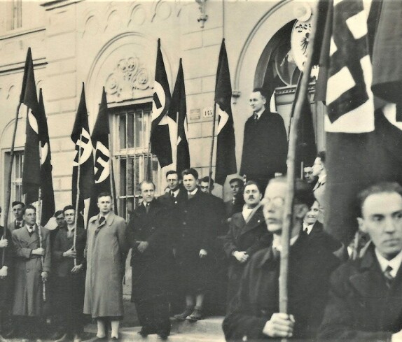 NAZIS - Feber 1938: Kundgebung der Nationalsozialisten mit ca. 8.000 Teilnehmern am Hauptplatz (Goger)