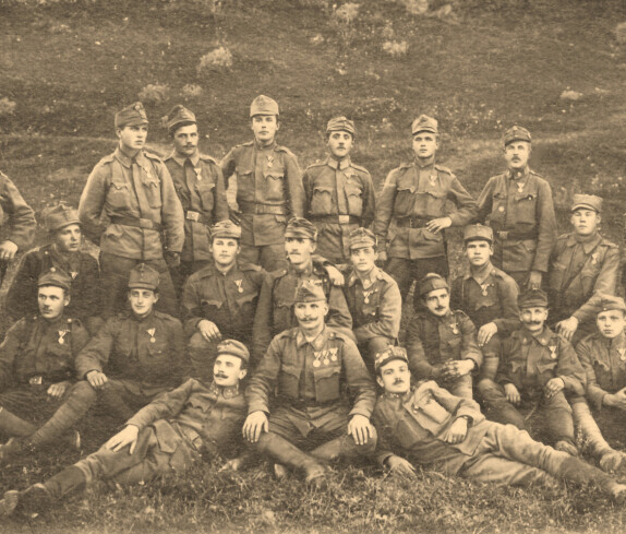 Thomas Hanusch (*1889/+1963) als Soldat der k&k Armee mit seiner Einheit in Frankreich