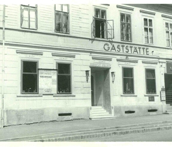 Gaststätte Pagany (Haus OW 144 / Hauptplatz 11)