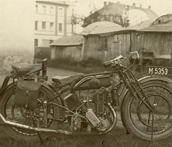 F.A.R.  / seltenes Motorrad im Burgenland