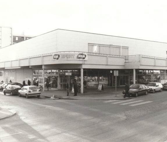 Gebäude des KGM (Konsum) - Marktes, später COOP - dann Spar Markt (Wienerstraße 13)