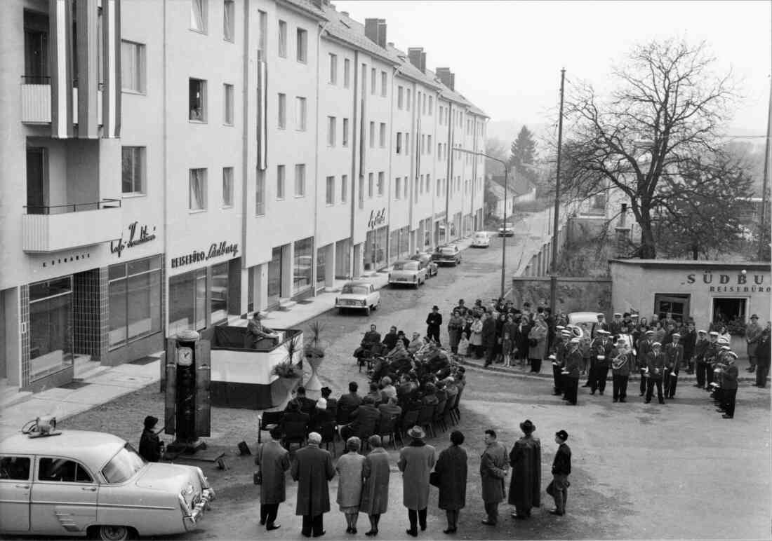 Eröffnung des neuen Haydnhofes (Schulgasse 1-11)