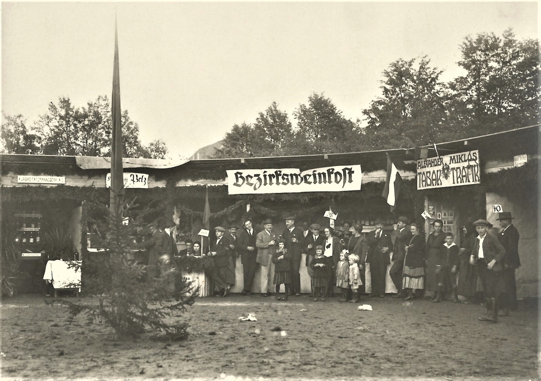 Bezirksweinkost im Zuge der Gewerbeausstellung 1924