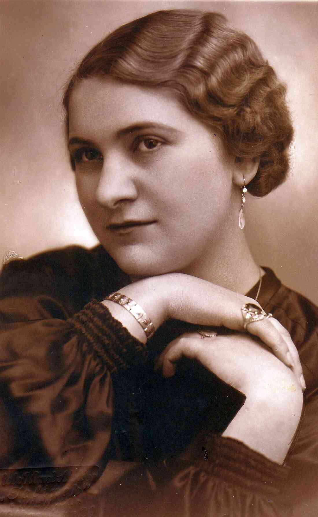 Rosa Kiss, geb. Bujtor *1916/+1998 (Portrait)