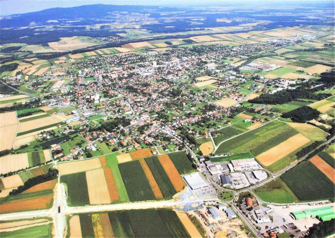 Flugaufnahme/Luftbild: Blick gegen NO