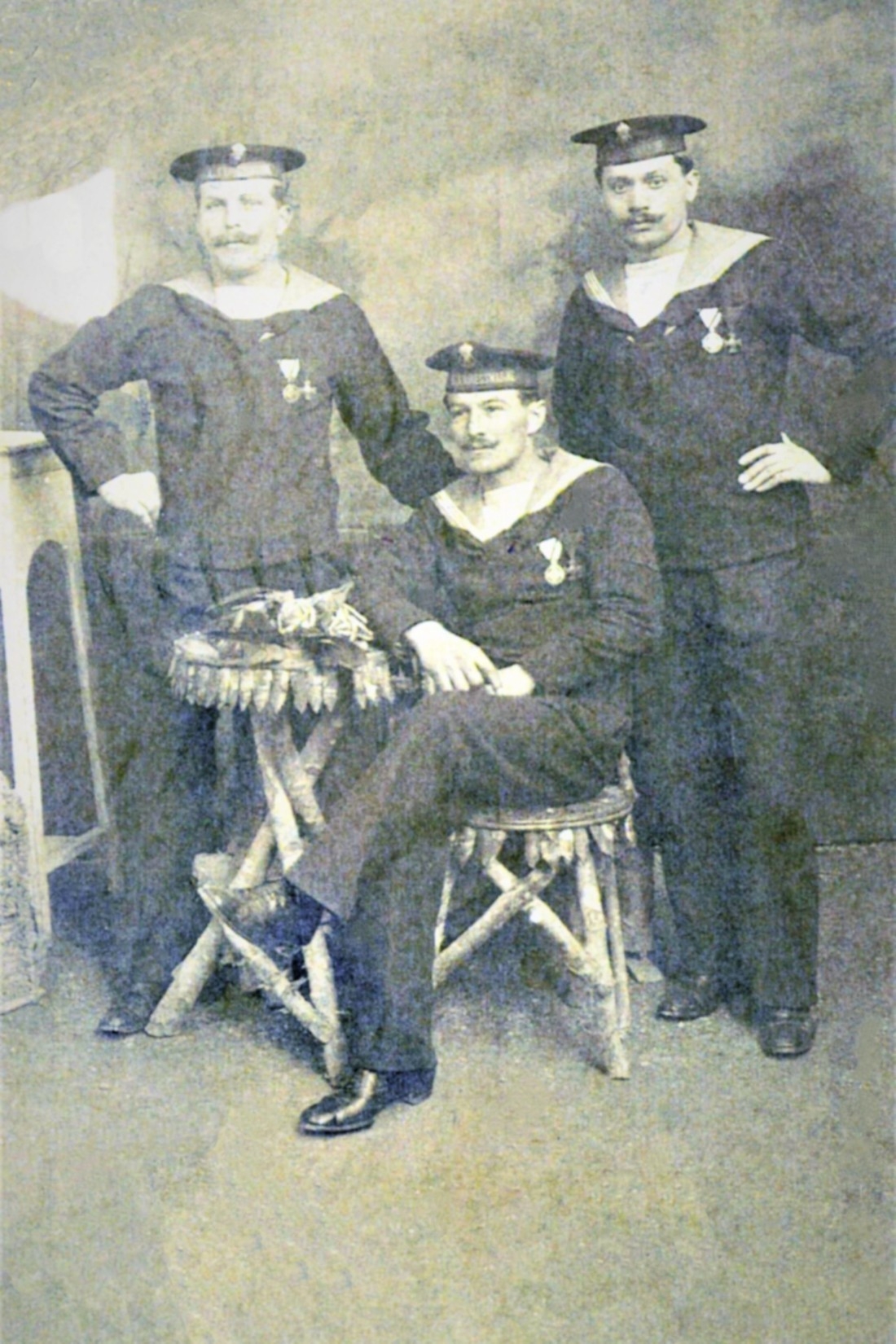 Matrosen der der k. und k. Kriegsmarine: li. Johann Miertl (Tischler, *1887/+1976) und daneben wahrscheinlich Ludwig Nika (Schlosser, *188/+1965) - Portrait