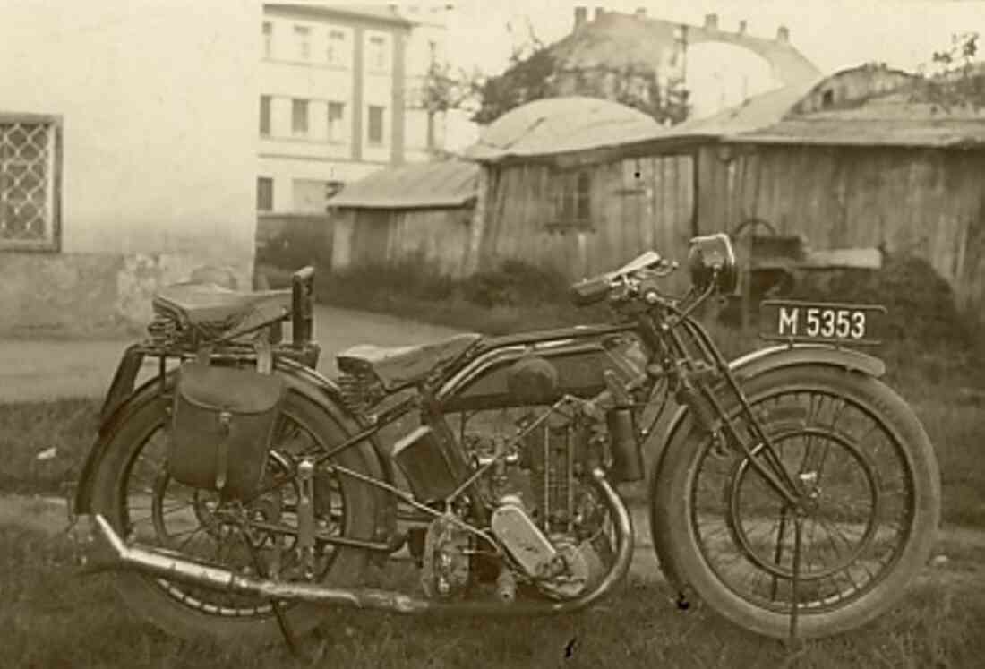 F.A.R.  / seltenes Motorrad im Burgenland