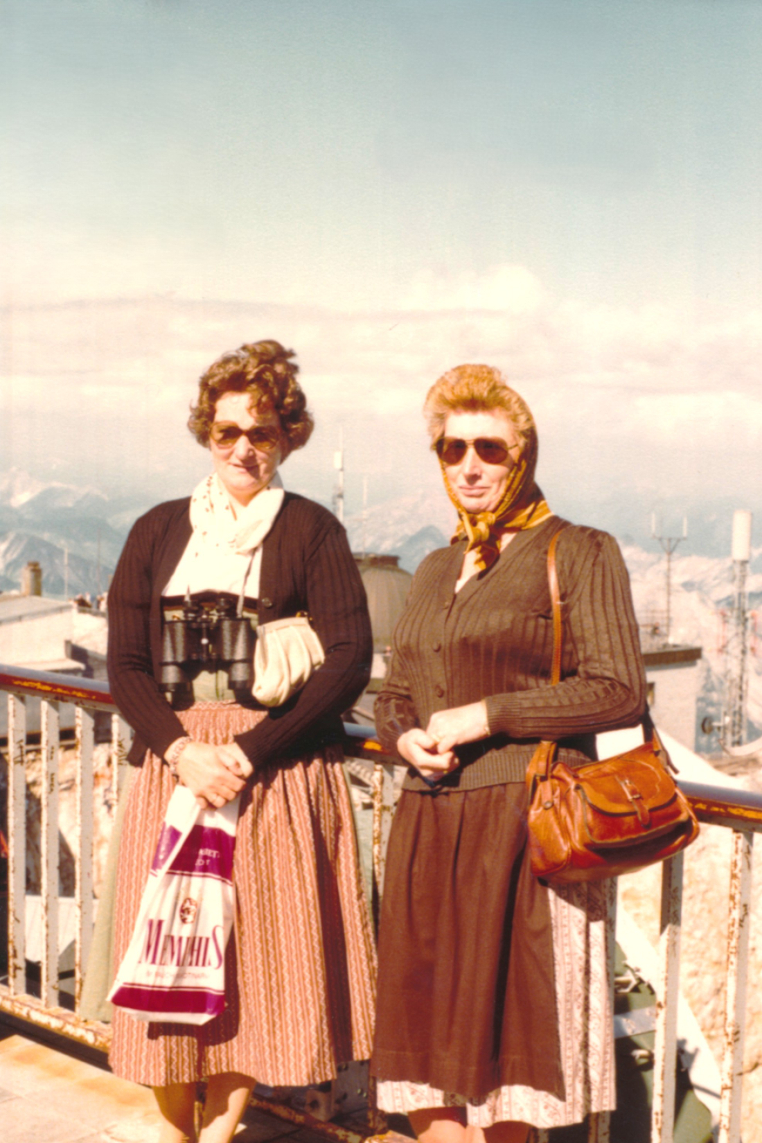 Familienausflug auf die Zugspitze - Elfi Langer und Edith Miertl