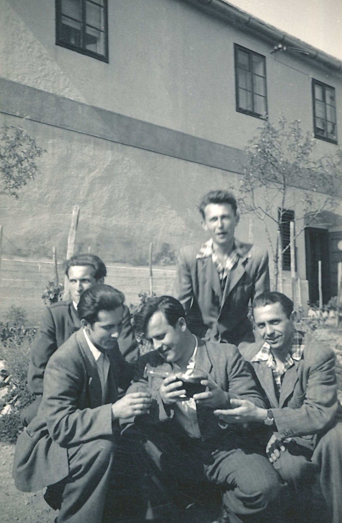 Röm. kath. Herrenrunde beim geselligen Weintrinken - Riegler/Miertl/Gaal/Adorjan/Halwachs