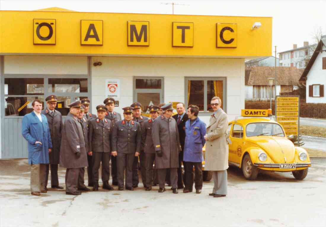 Gendarmerie: Besuch am Stützpunkt des ÖAMTC (Linke Bachgasse 82)