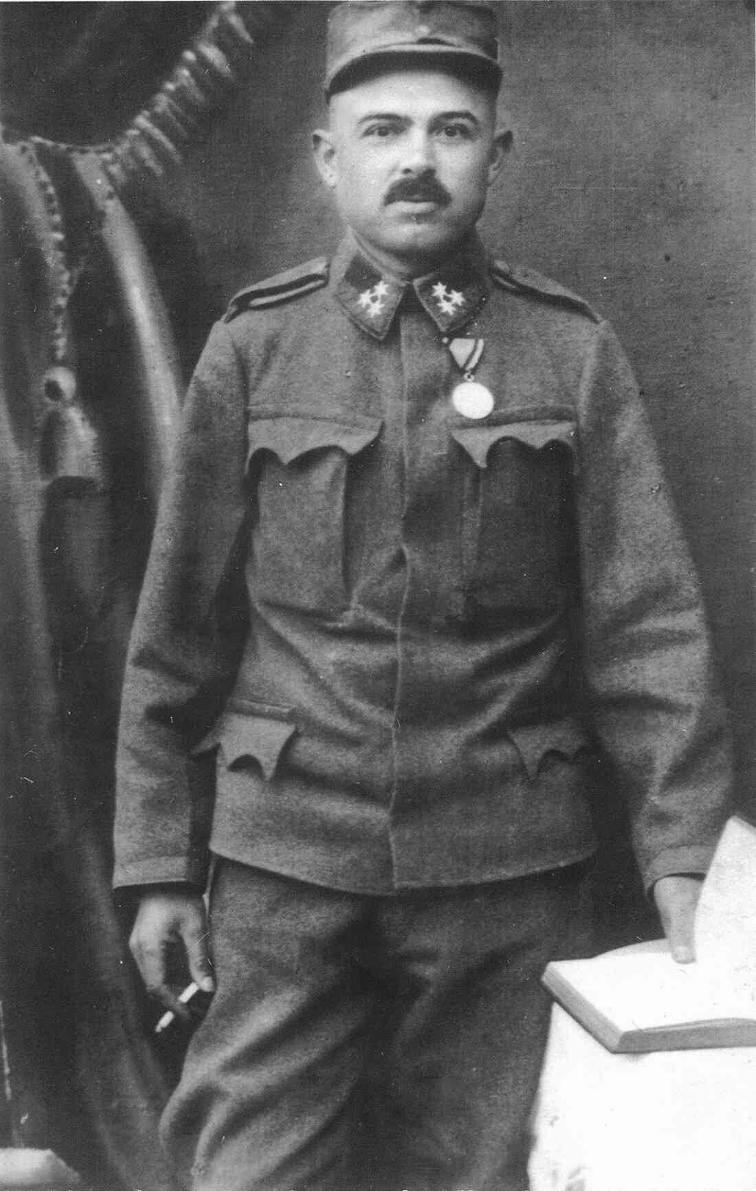 Verleihung der Tapferkeitsmedaille an Karl Vörösmarty (*1885 /+1951) - Portrait