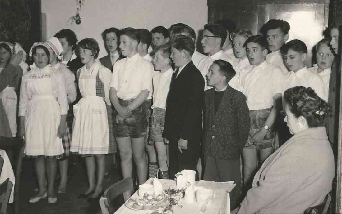 Alexander Fülöp bei einer Schulveranstaltung der Hauptschule Oberwart