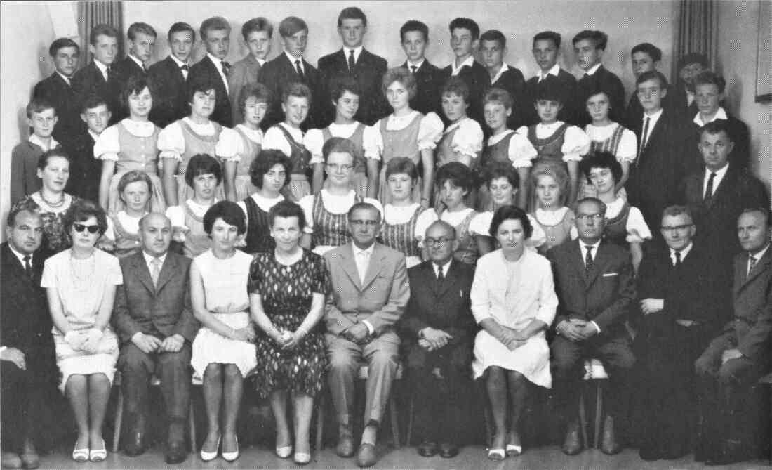 Klassenfoto der 4. Kl. Hauptschule 1962/63