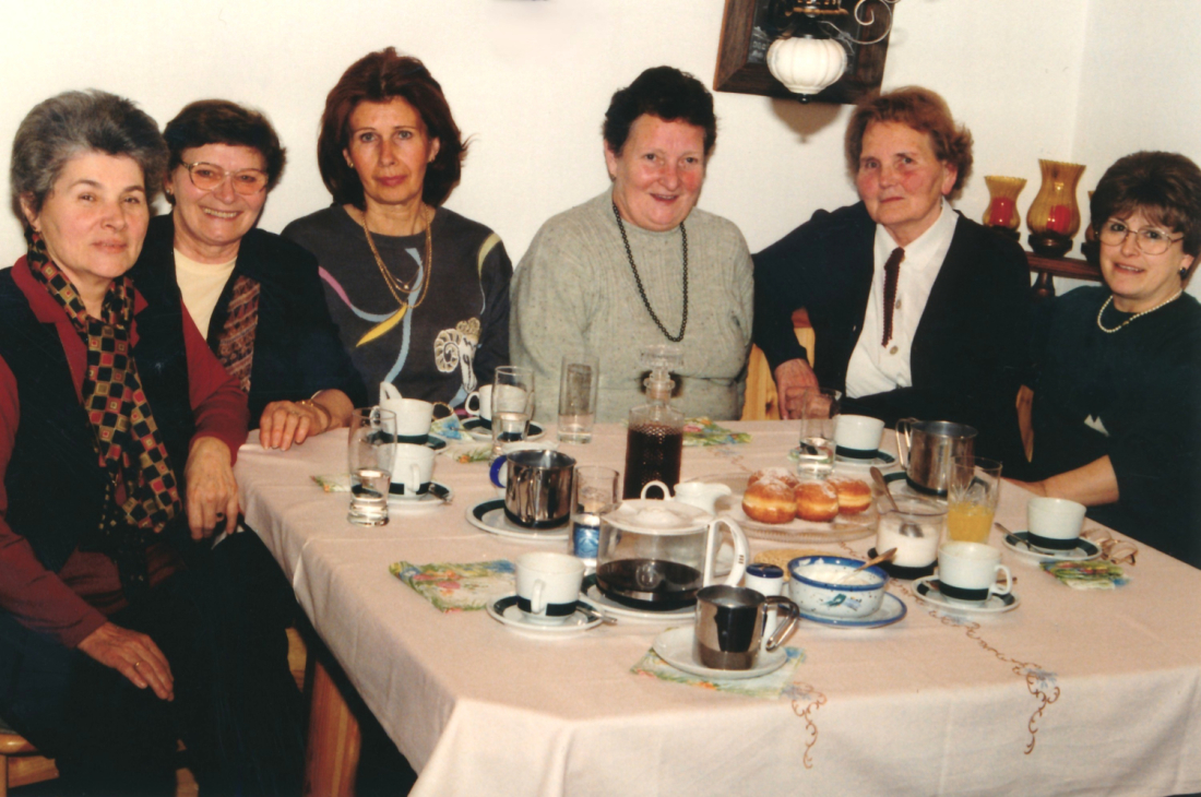 Damen-Geburtstagsrunde bei Hannelore Adorjan