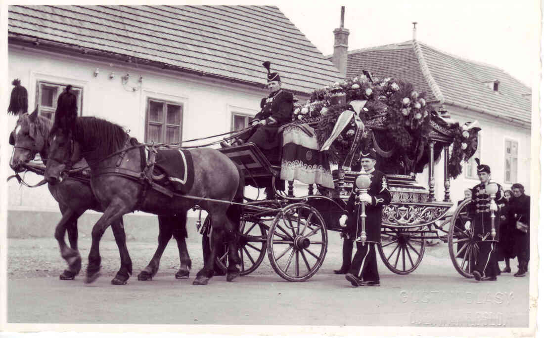 Begräbnis Franz Wacholder (*1882 /+1958) mit Galawagen der Bestattung Tölly (röm. kath)