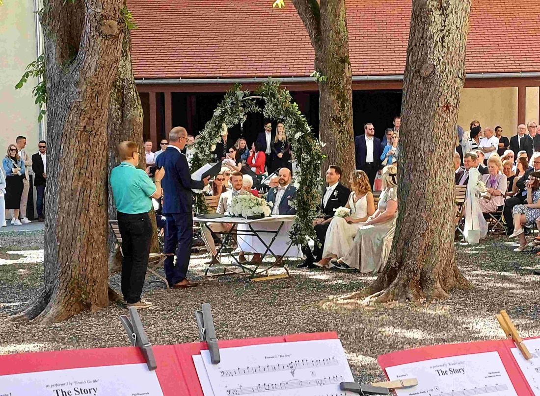 Hochzeit von Christian Dax und Monika Stiglitz am 4. Mai 2024 im Burghof Stadtschlaining (Glösl)