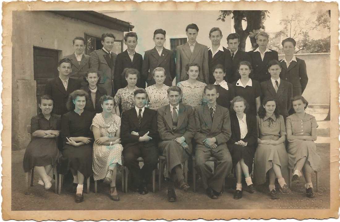 Abschlussklasse der Handelsschule unter Dir. Dkfm. Josef Lehmacher