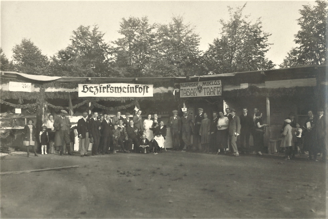 Bezirksweinkost im Zuge der Gewerbeausstellung 1924