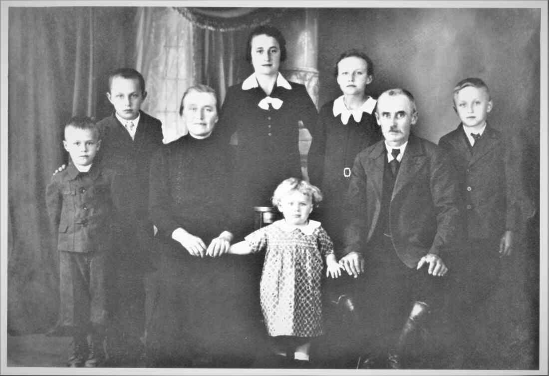 Familie Maria und Michael Oswald (Hausname Meiszli - Landwirt)