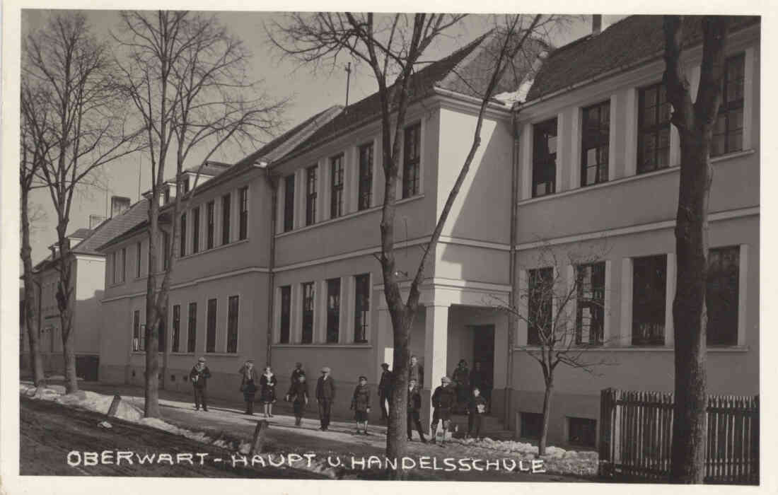 Hauptschule und Handelsschule (Evang. Kirchengasse 5 und 7)