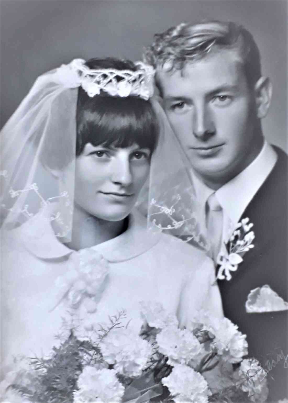 Das Hochzeitspaar Emma Schrammel (*1947/+2012) und Helmut Moser (*1941/+2002)