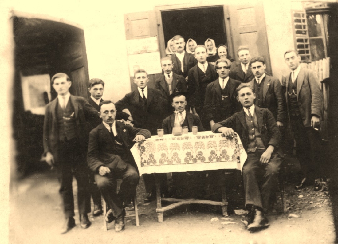 Johann Kalchbrenner (*1901/+1971) in einem Gasthaus gegen 1930