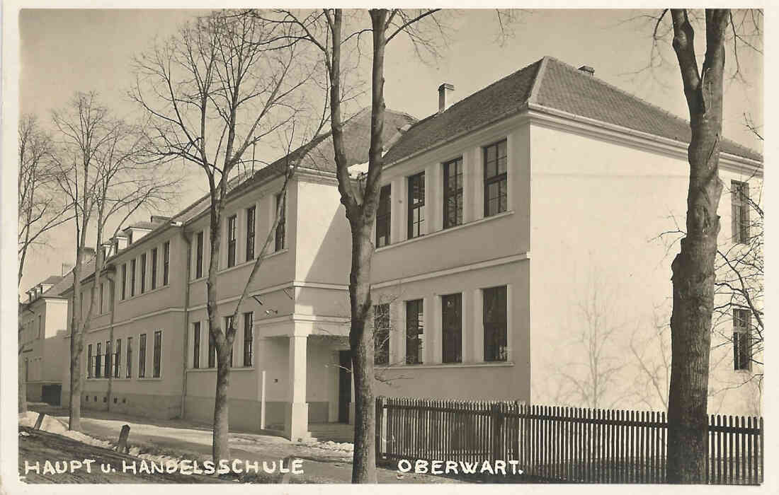 Hauptschule und Handelsschule (Evang. Kirchengasse 5 und 7)