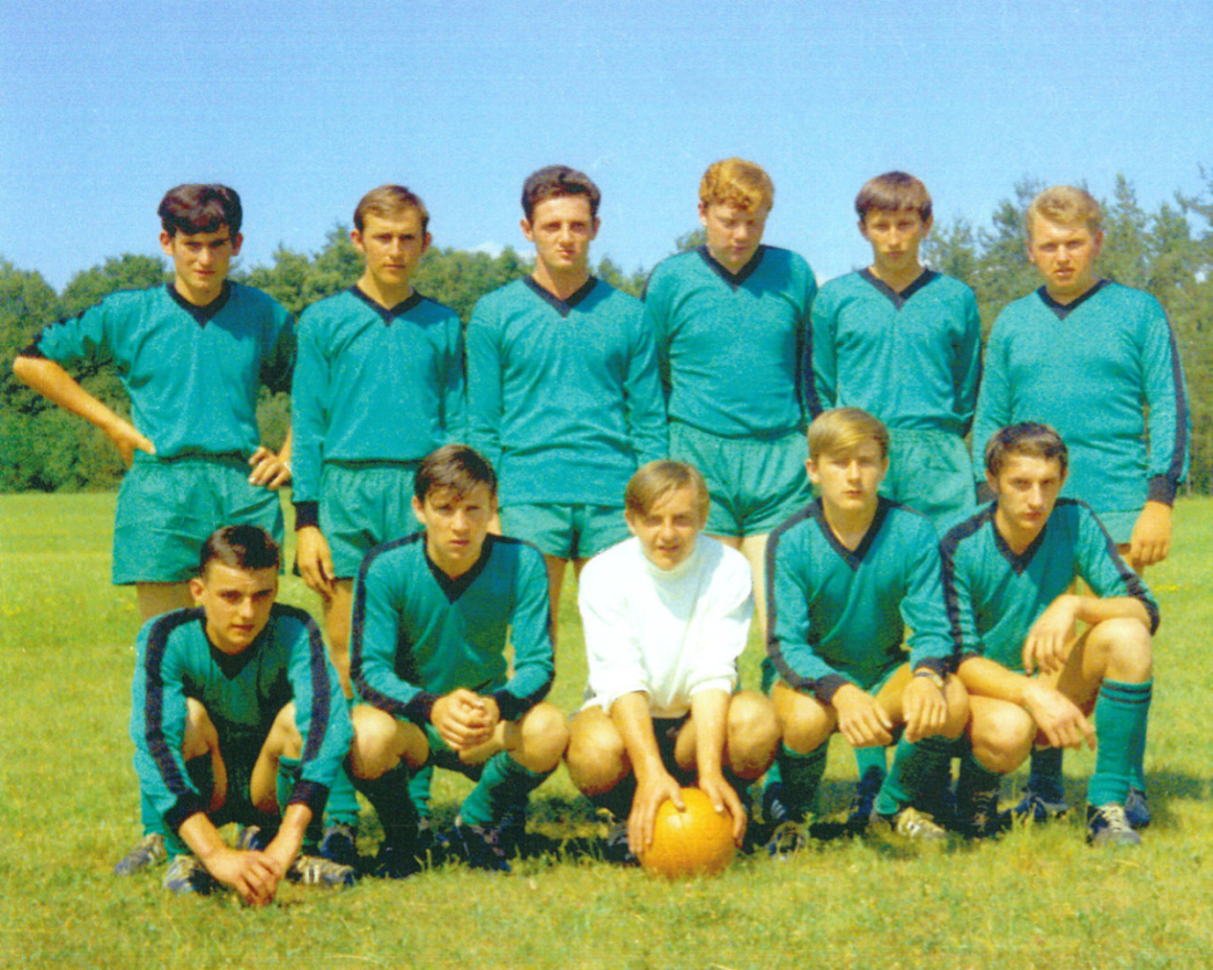 St. Martin - Fußballmannschaft 1967 - Adelmann/Klepits/Horvath/Röhrling/Kuch/Orschek/Röhrling/Guger/Ratz/Wukits/Stelzer
